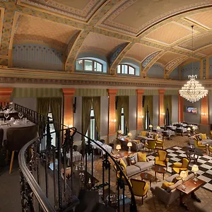 ***** Hotel Mystery Hungary